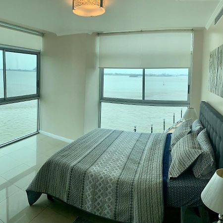 Apartamento Vista Al Rio Puerto Santana Riverfront 1 瓜亚基尔 外观 照片