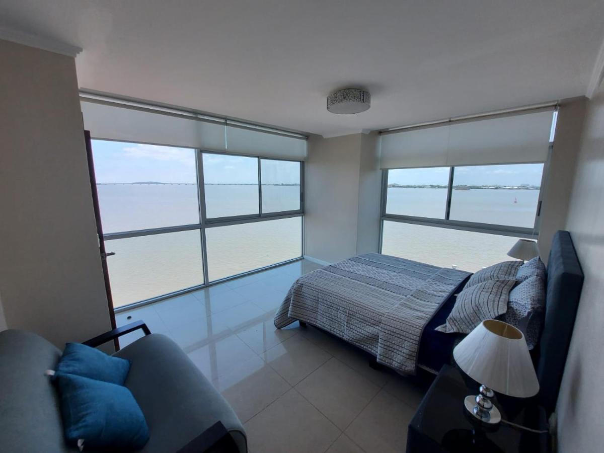 Apartamento Vista Al Rio Puerto Santana Riverfront 1 瓜亚基尔 外观 照片