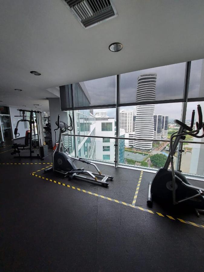 Apartamento Vista Al Rio Puerto Santana Riverfront 1 瓜亚基尔 外观 照片